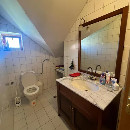 Peaceful Close Citycenter Apartment